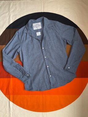 Frank & Eileen Barry button down size M
